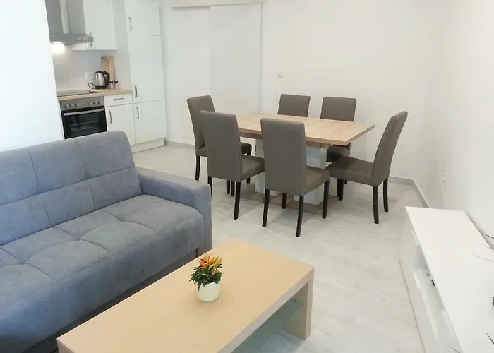 Rika 公寓 奥米什